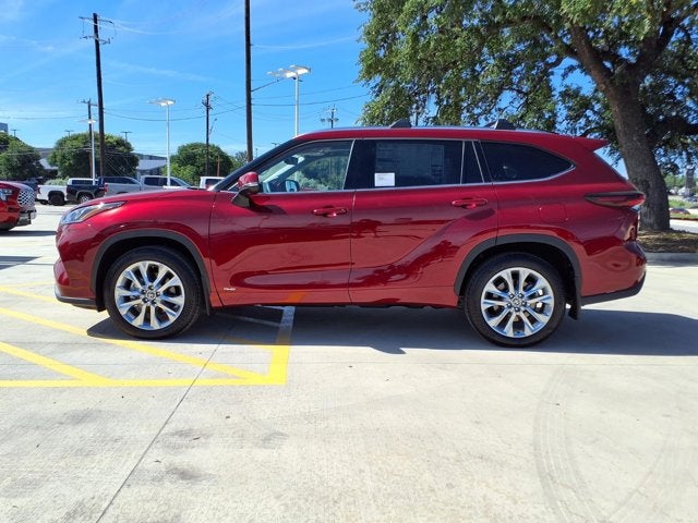 2026 Toyota Highlander Hybrid Limited