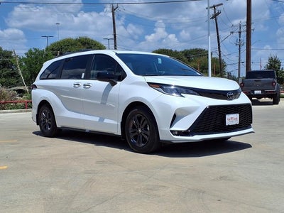 2026 Toyota Sienna XSE