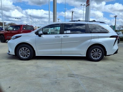 2026 Toyota Sienna XLE