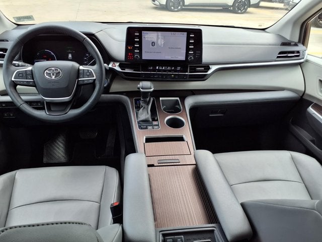 2021 Toyota Sienna XLE