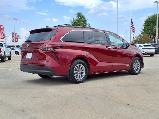 2021 Toyota Sienna XLE