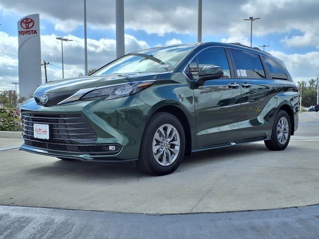 2026 Toyota Sienna XLE