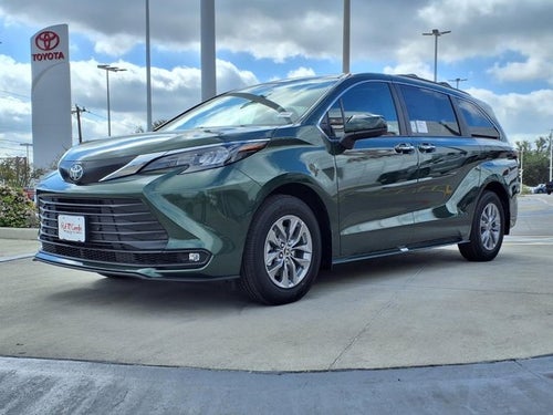 2026 Toyota Sienna XLE