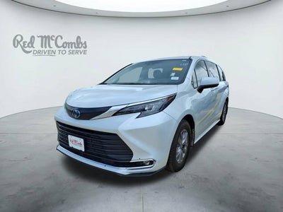 2024 Toyota Sienna XLE