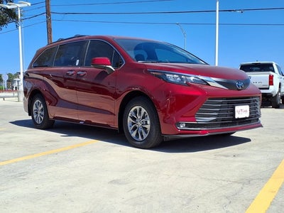 2026 Toyota Sienna XLE