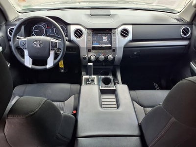 2014 Toyota Tundra 4WD Truck SR5