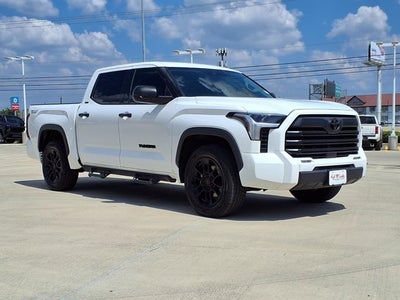 2022 Toyota Tundra 2WD SR5