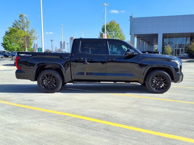 2024 Toyota Tundra 4WD SR5