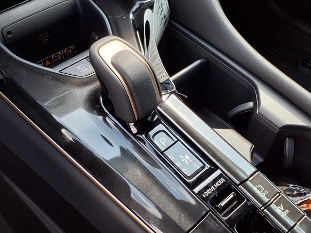 2026 Toyota Crown Signia Limited