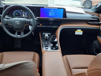 2025 Toyota Crown Signia Limited