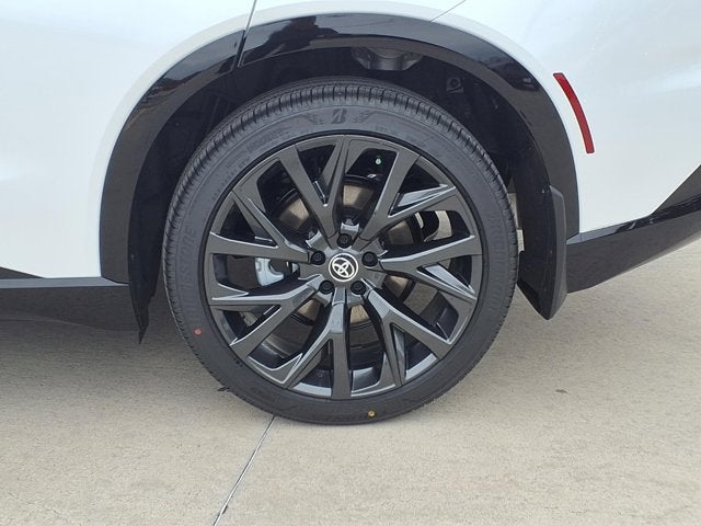 2025 Toyota Crown Signia Limited