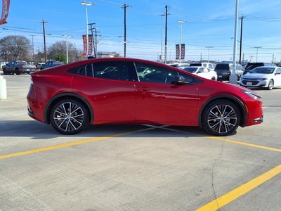 2025 Toyota Prius XLE