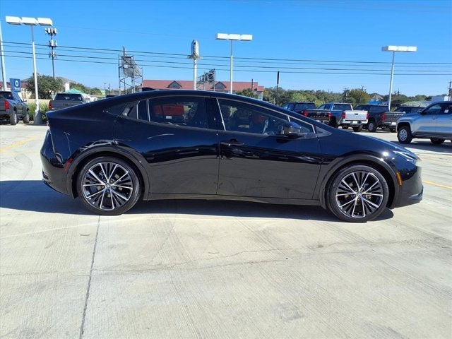 2025 Toyota Prius LE