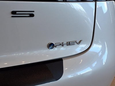2027 Toyota Prius Plug-In Hybrid XSE Premium