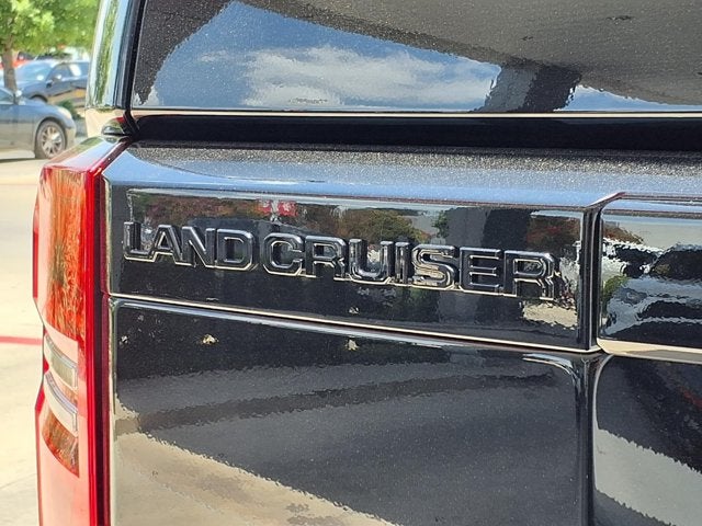 2027 Toyota Land Cruiser Base
