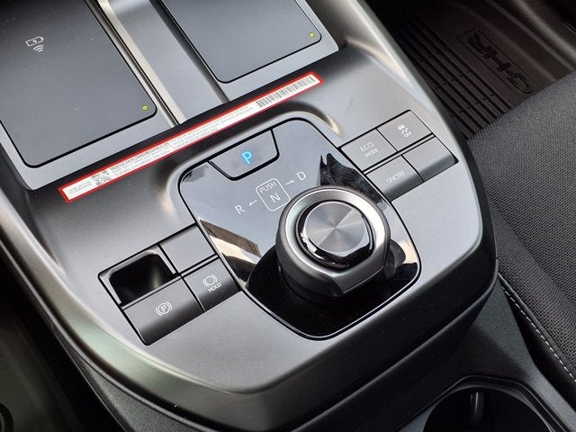 2027 Toyota C-HR SE