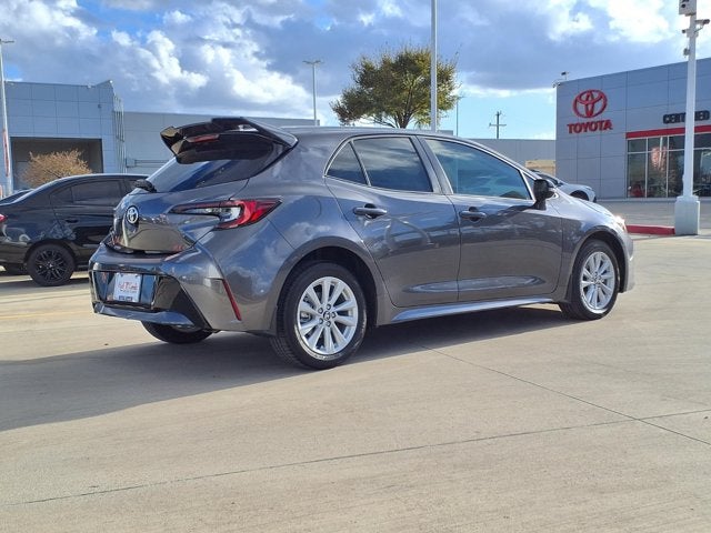 2027 Toyota Corolla Hatchback SE