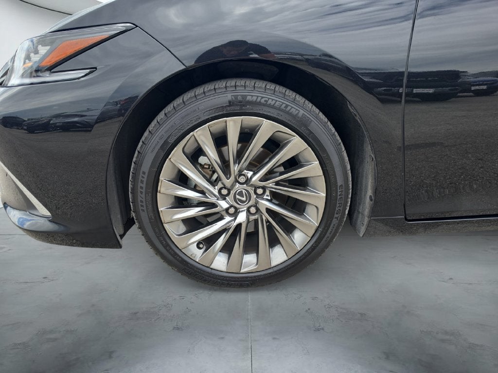 2025 Lexus ES 350 Ultra Luxury