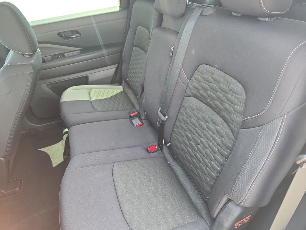 2024 Nissan Pathfinder S