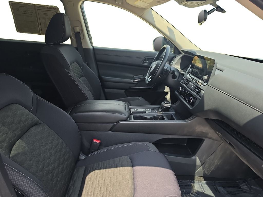 2024 Nissan Pathfinder S