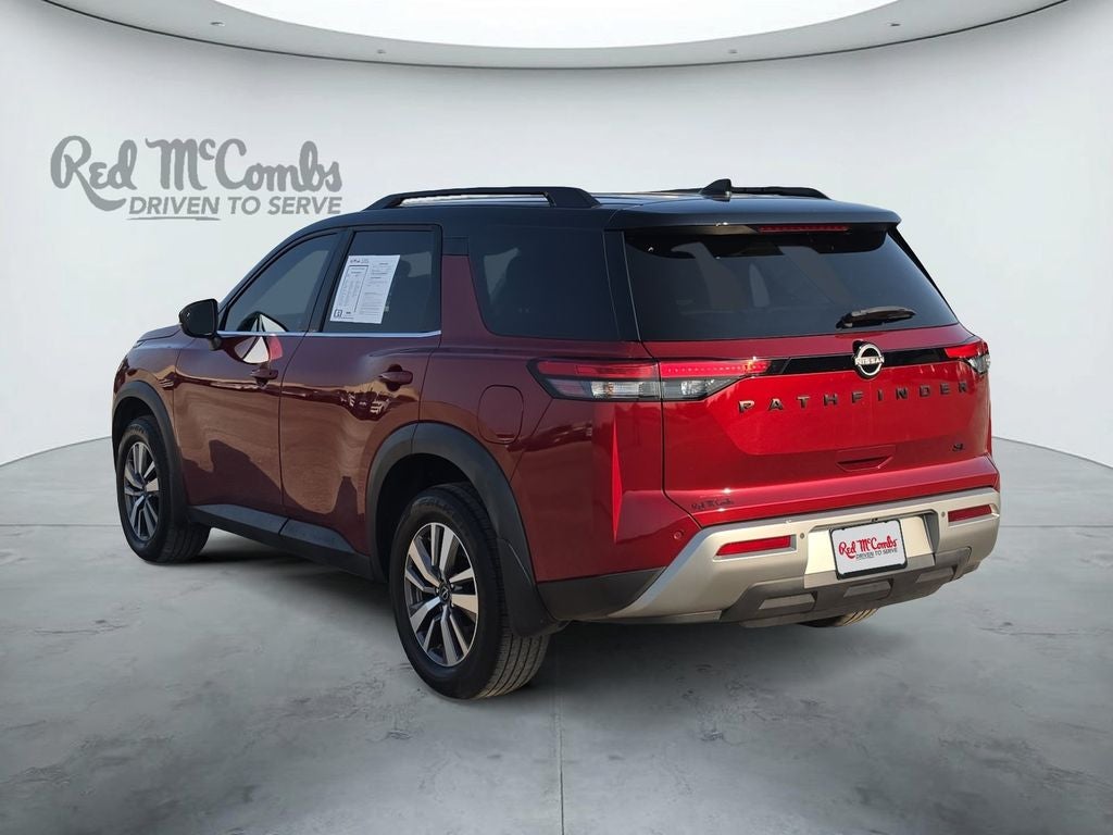 2022 Nissan Pathfinder SL