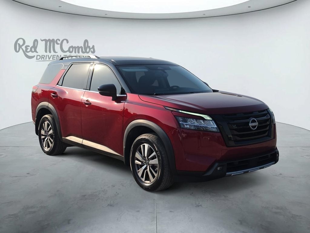2022 Nissan Pathfinder SL