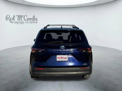 2023 Toyota Sienna XLE