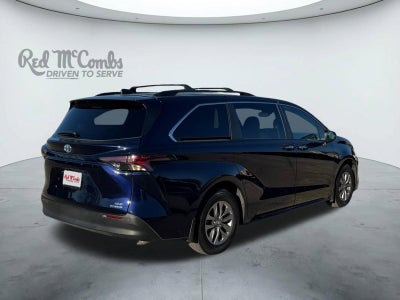 2023 Toyota Sienna XLE