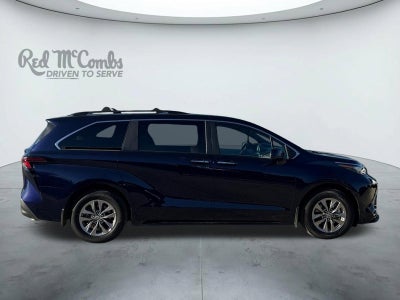 2023 Toyota Sienna XLE