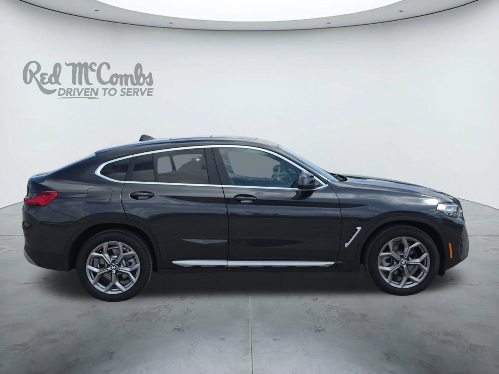 2025 BMW X4 xDrive30i
