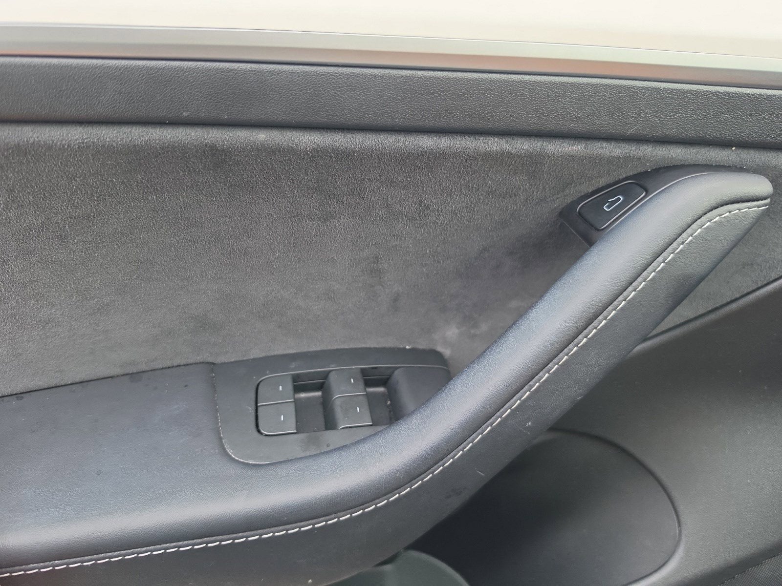 2023 Tesla Model 3 RWD