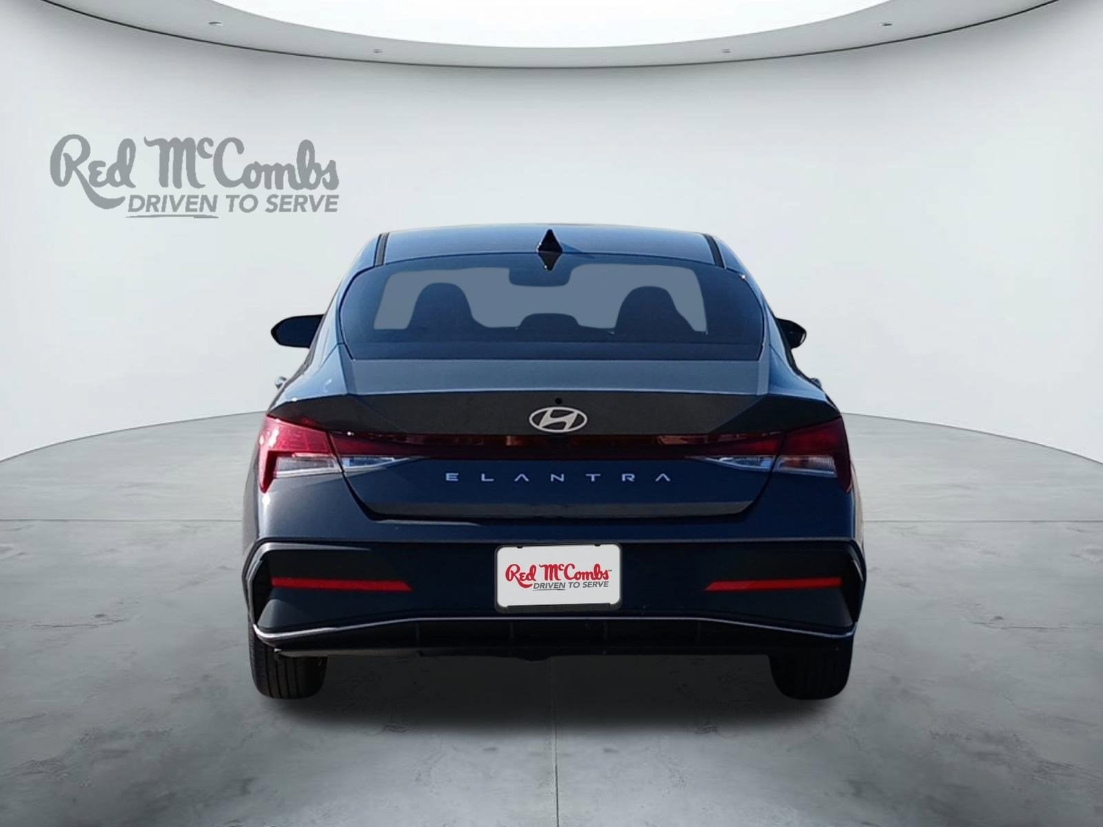 2025 Hyundai Elantra SE