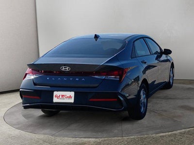 2025 Hyundai Elantra SE