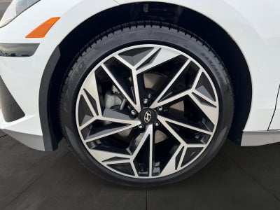 2025 Hyundai IONIQ 6 SEL