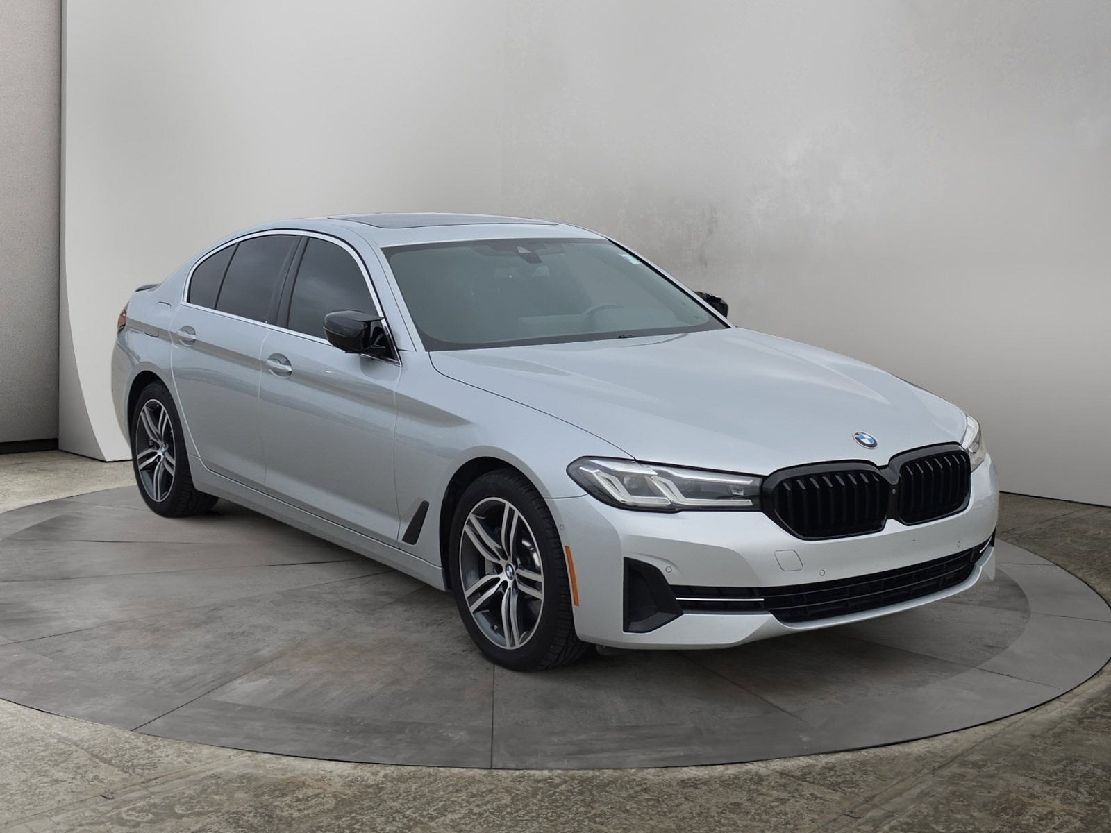 2021 BMW 5 Series 530i