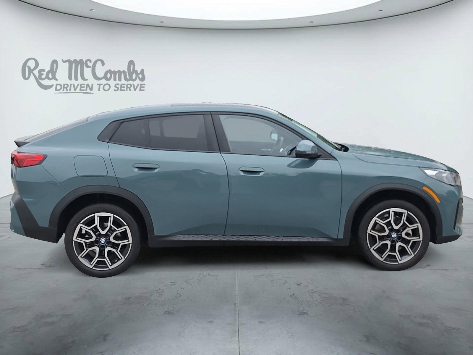 2025 BMW X2 xDrive28i