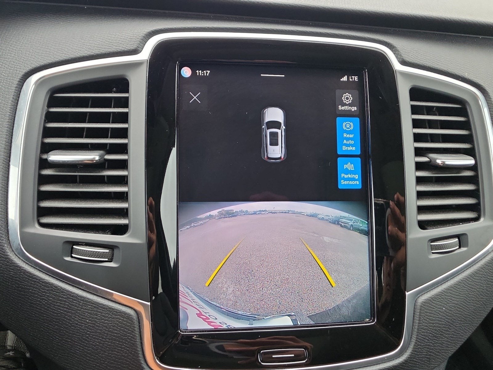 2023 Volvo XC90 Core