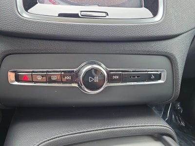2023 Volvo XC90 Core