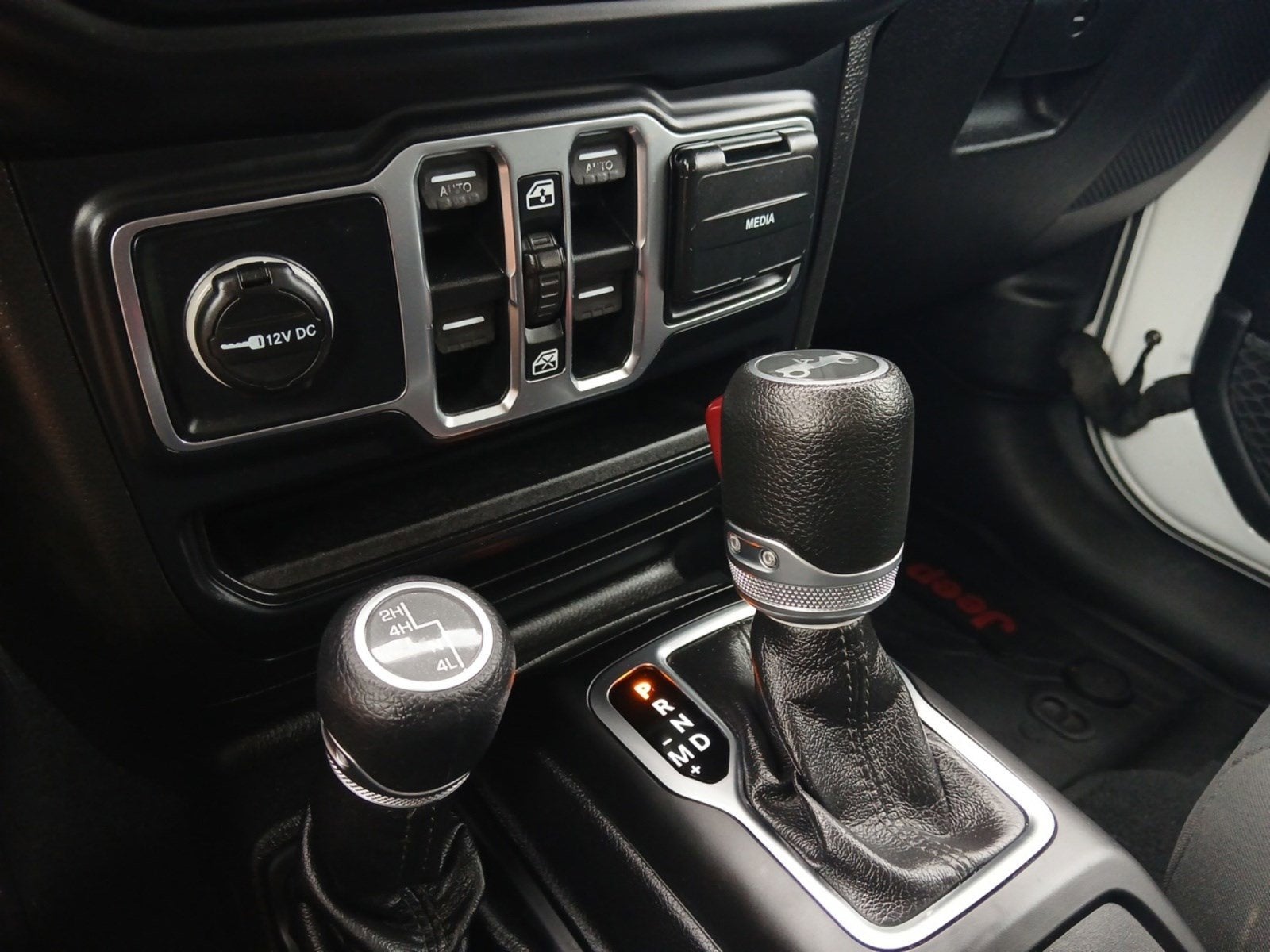2019 Jeep Wrangler Unlimited Sport S W/ APPLE CARPLAY & ANDROID AUTO