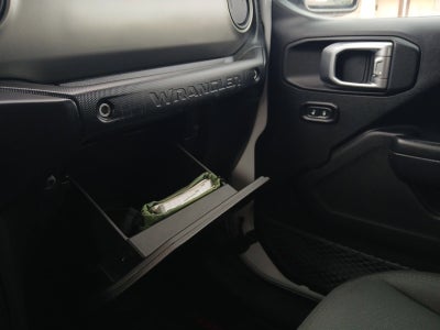 2019 Jeep Wrangler Unlimited Sport S W/ APPLE CARPLAY & ANDROID AUTO