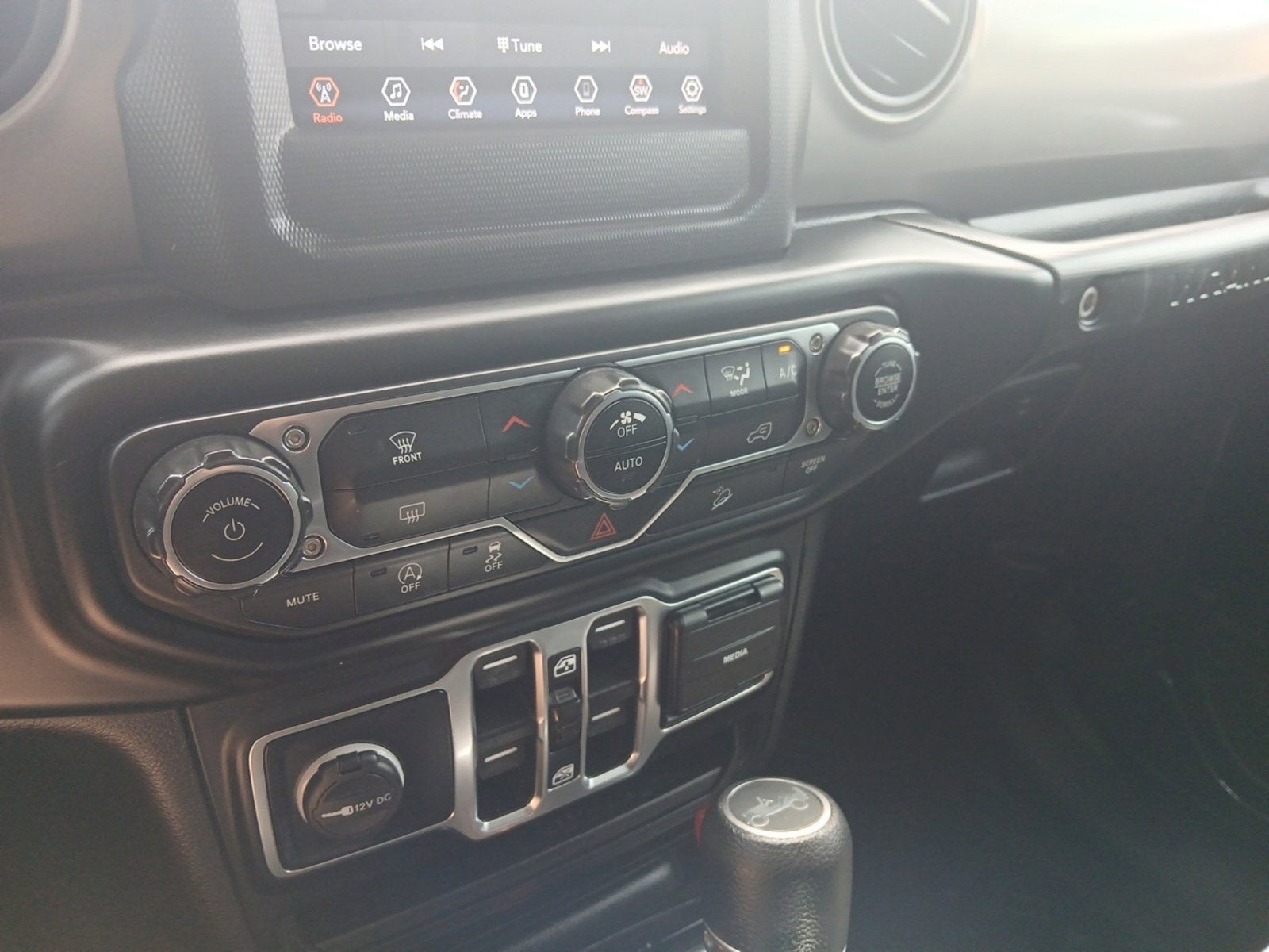 2019 Jeep Wrangler Unlimited Sport S W/ APPLE CARPLAY & ANDROID AUTO