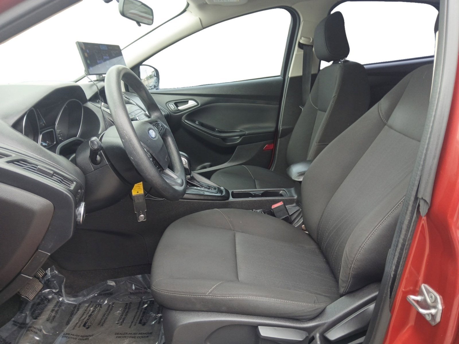 2018 Ford Focus SE W/ REARVIEW CAMERA & KEYLESS ENTRY