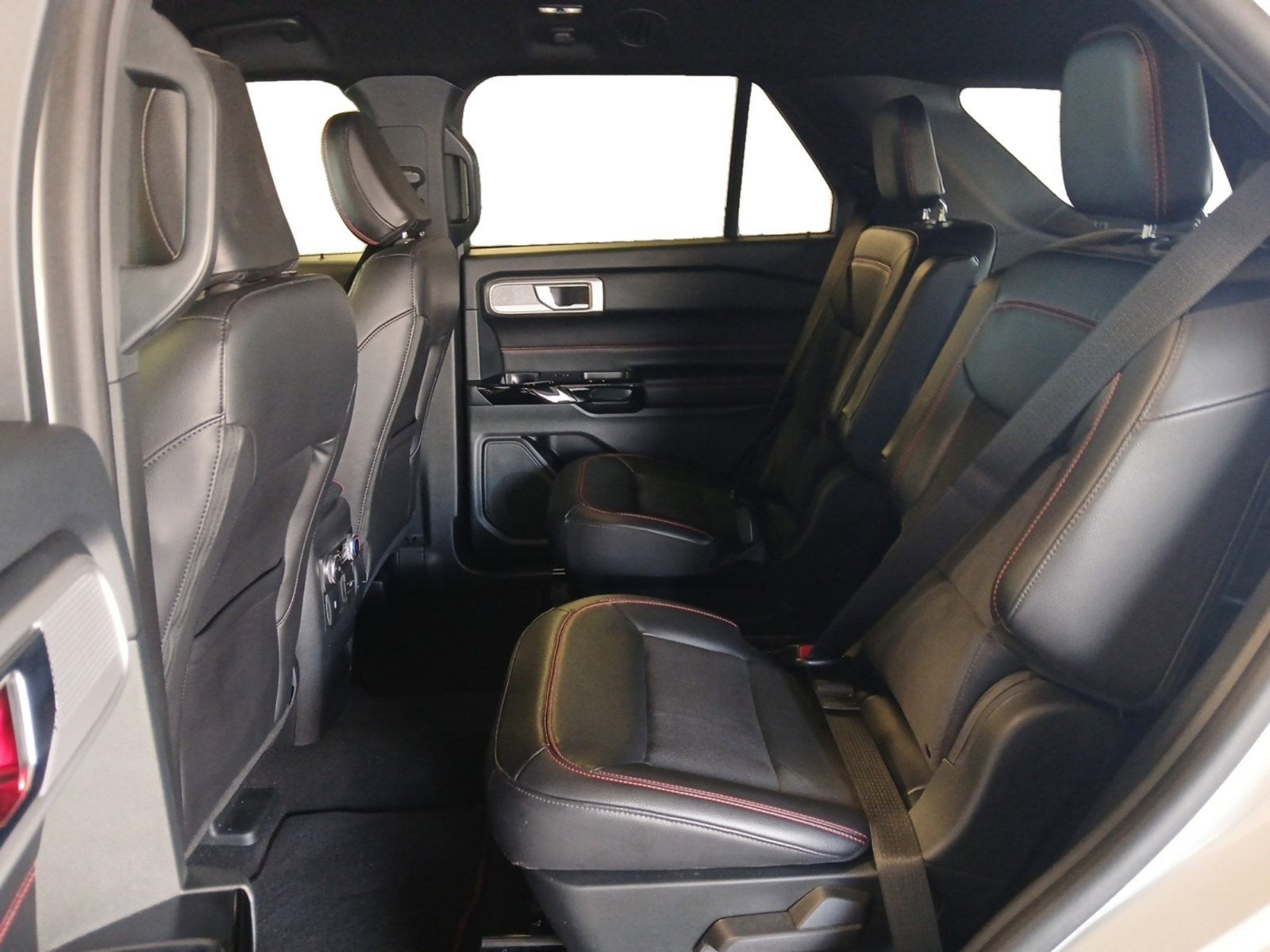 2024 Ford Explorer ST-Line