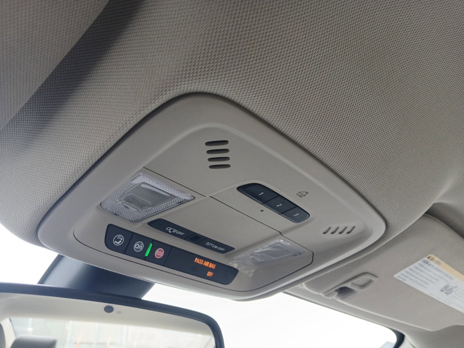 2019 Buick LaCrosse Essence W/ REAR VISION CAMERA