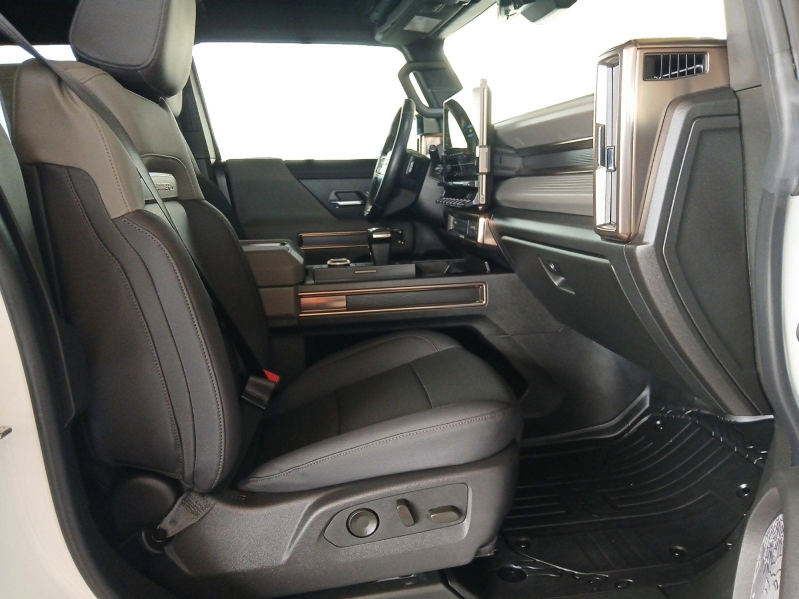 2025 GMC Hummer EV SUV 3X W/ WIRELESS APPLE CARPLAY & ANDROID AUTO