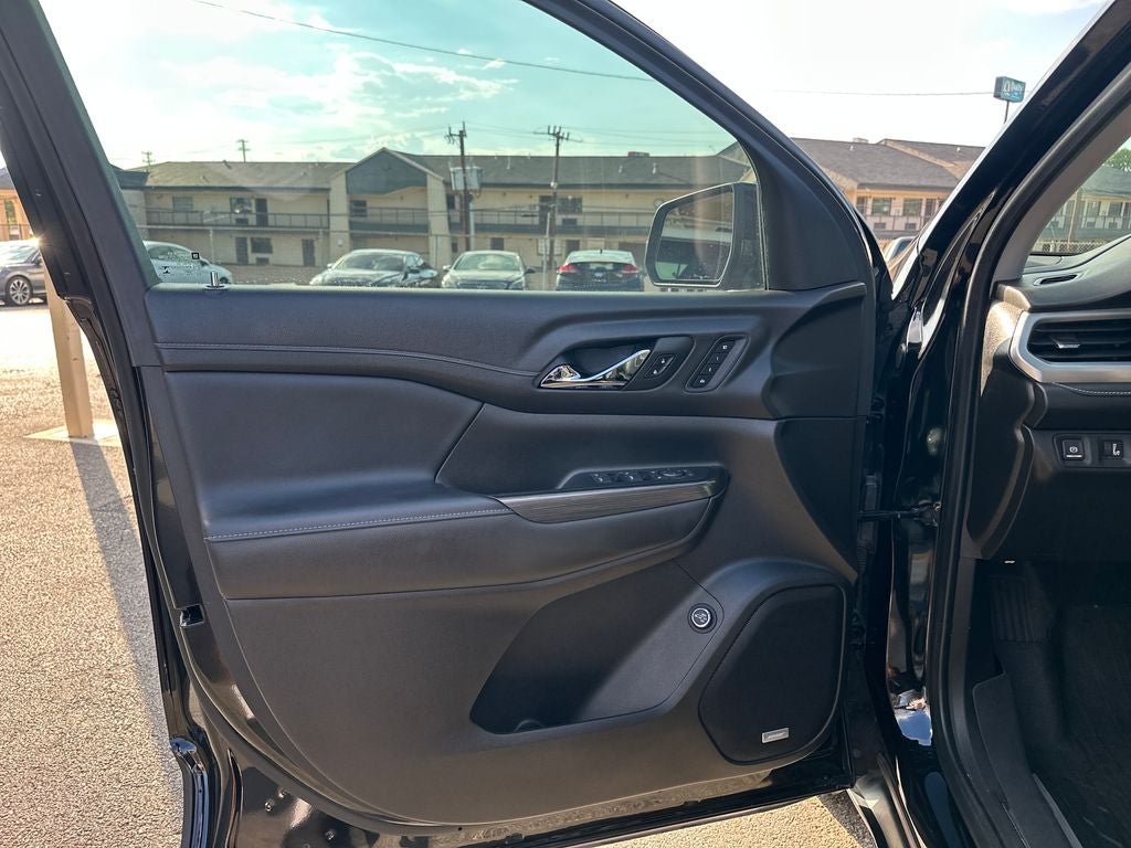 2022 GMC Acadia SLT