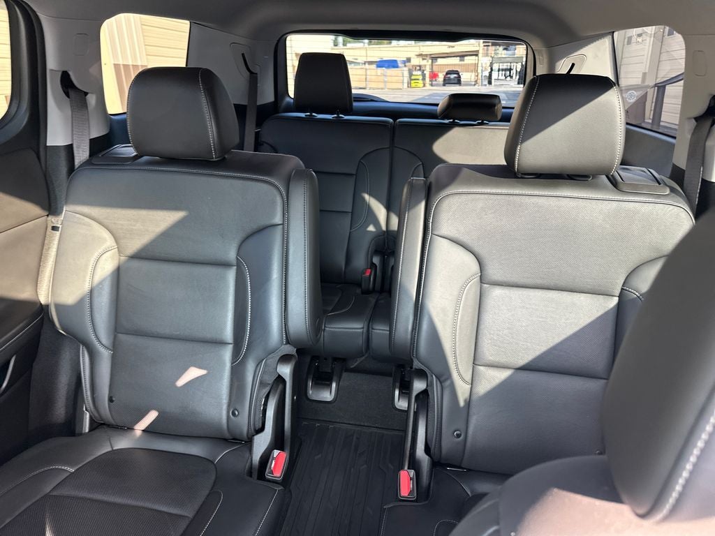 2022 GMC Acadia SLT