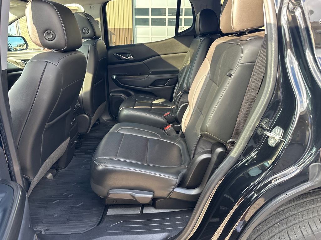 2022 GMC Acadia SLT