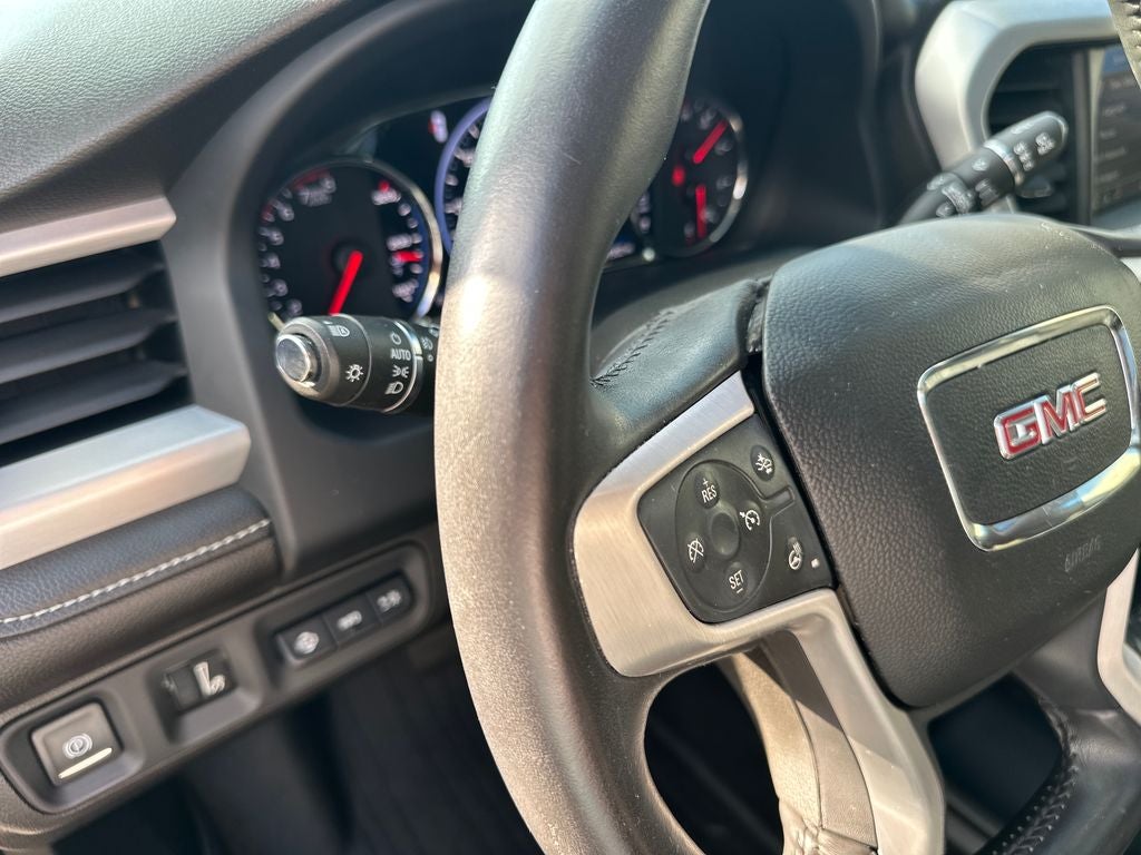 2022 GMC Acadia SLT