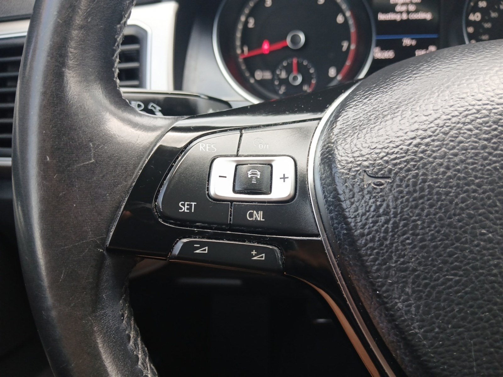 2018 Volkswagen Atlas 3.6L V6 SE w/Technology